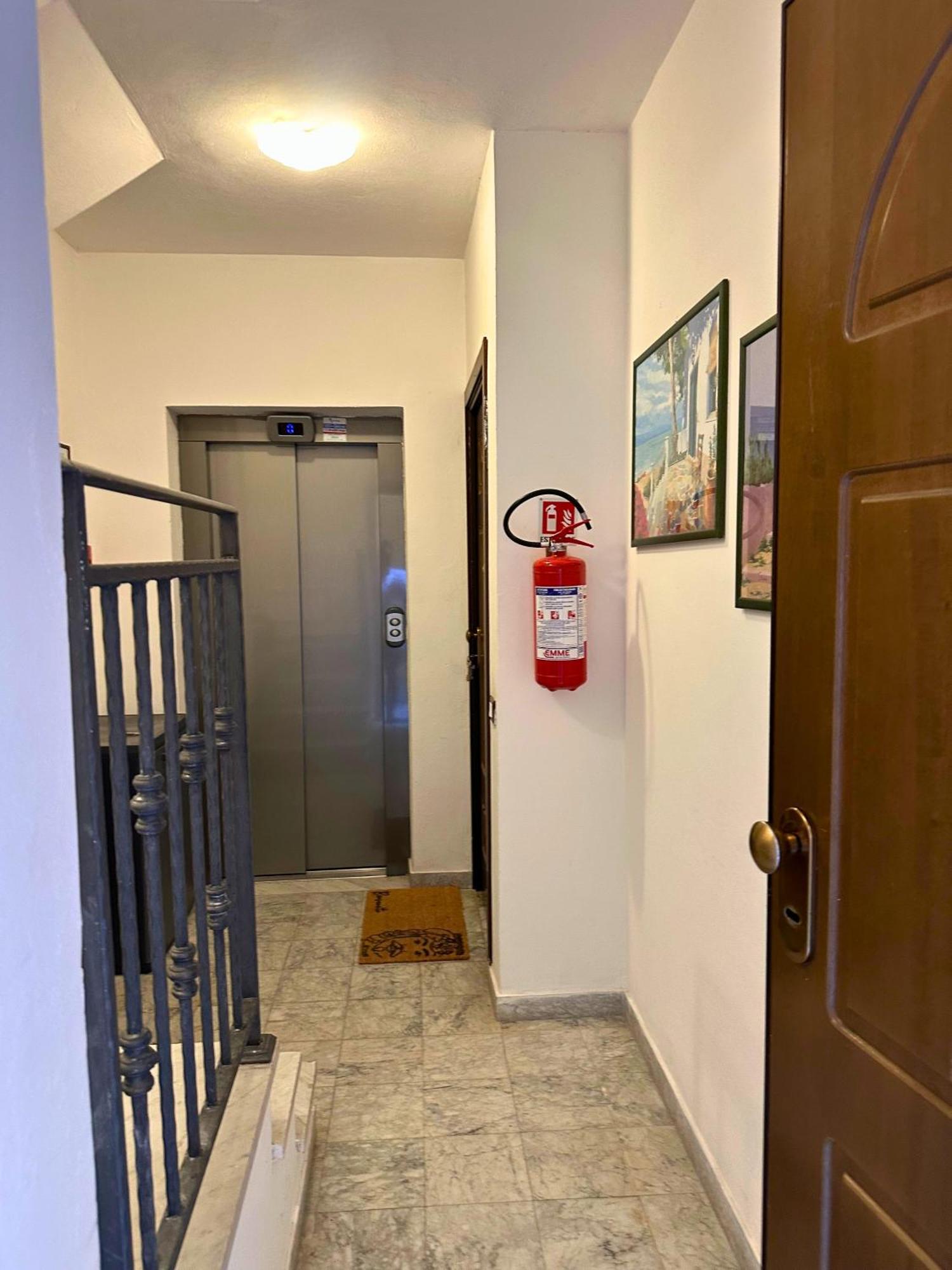 Appartamenti-Residence Al Massimo باليرمو المظهر الخارجي الصورة