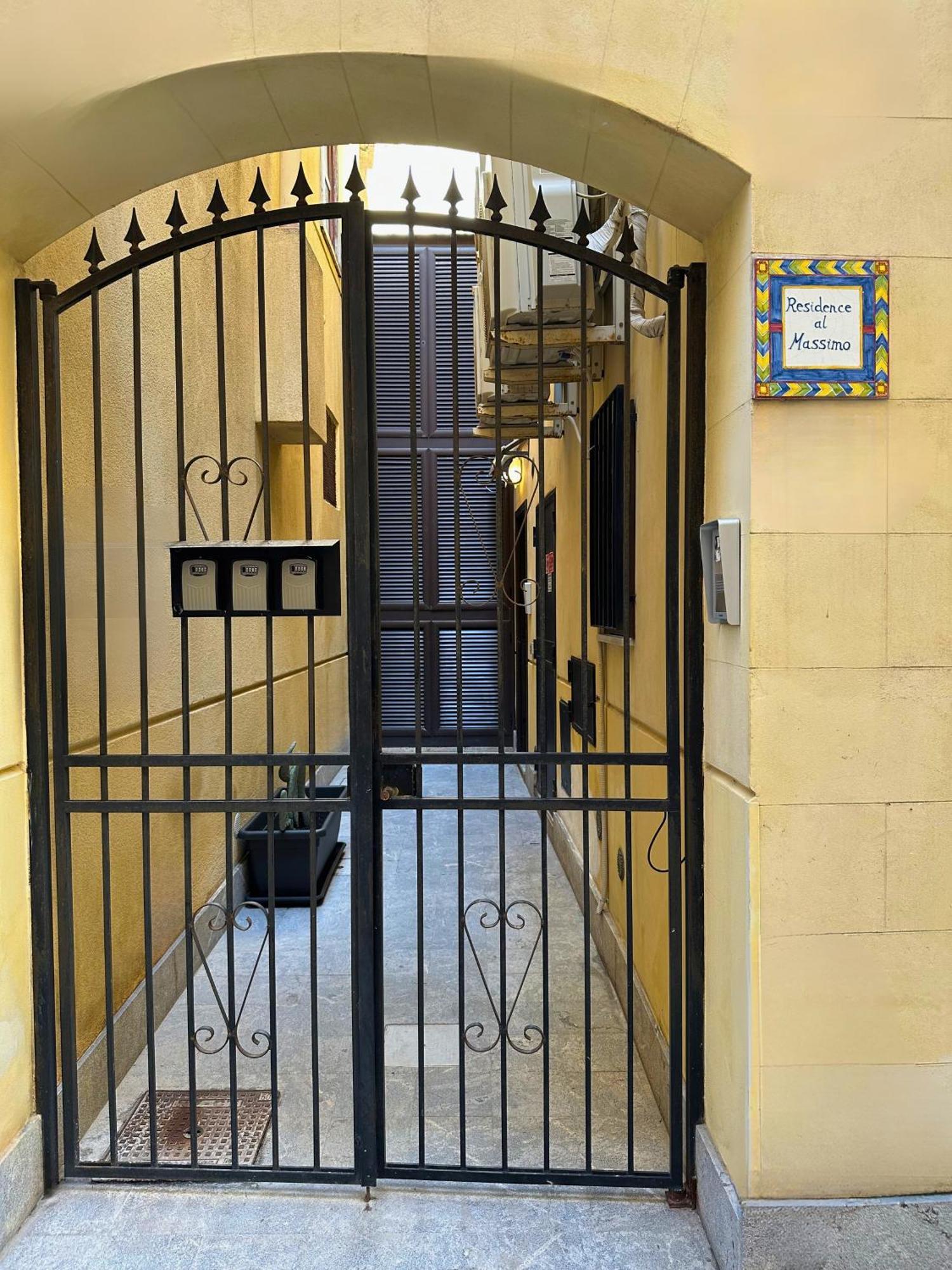 Appartamenti-Residence Al Massimo باليرمو المظهر الخارجي الصورة